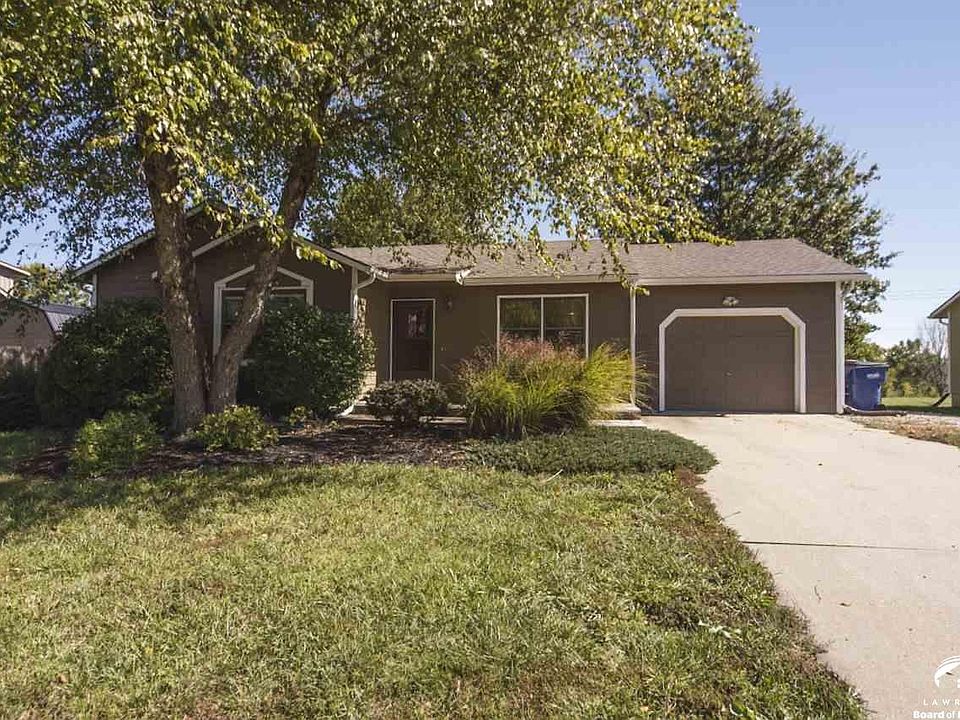 1606  Cedar St. Eudora, KS listing photo #1