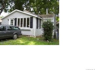 31 Old South Plank Rd, Newburgh, NY 12550