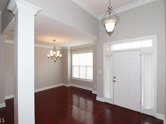 2nd image of 615 Huntwood Ln