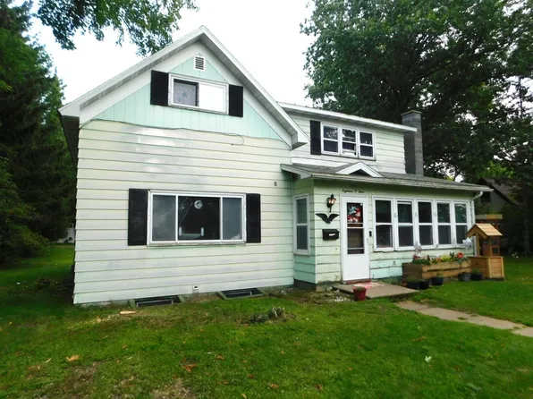 1804 E 2nd St, Merrill, WI 54452