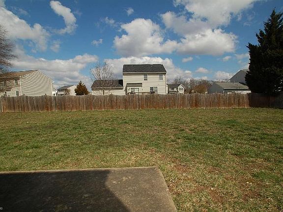 4th image of 6007 Wickenden St
