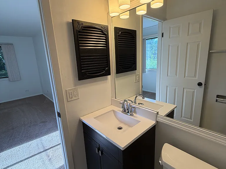 214 Scarsdale Ct #D1 — Photo 4