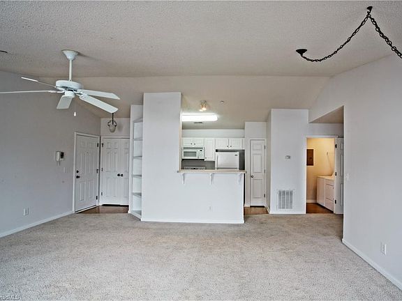 3rd image of 4290-3D Cedarcroft Ct
