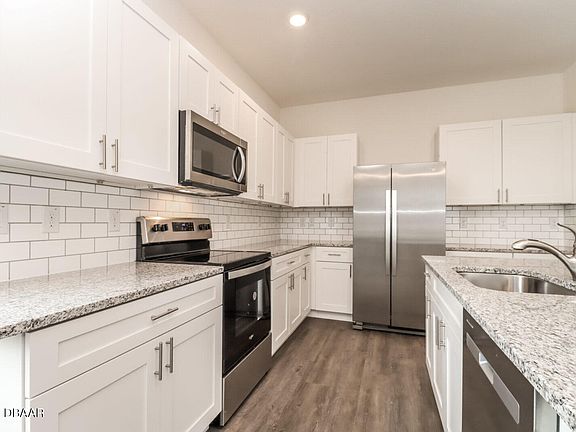 4th image of 11961 Stoneport Pl