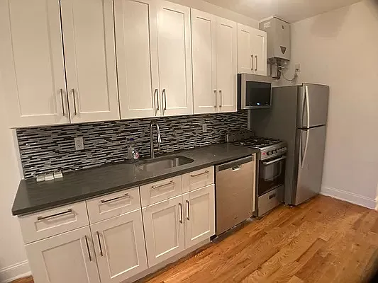 Rented by BIG Management NY | media 9