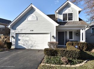 2198 Brookside Ln, Aurora, IL