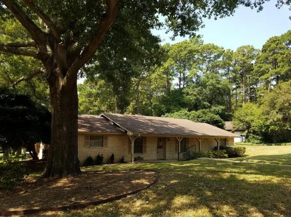 2405 Dogwood Dr, Nacogdoches, TX 75965