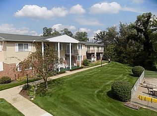 5263 Highland Rd APT 2-1, Waterford, MI