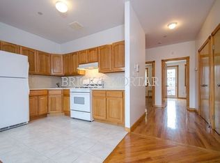 205 S 1st St APT 3A, Brooklyn, NY 11211
