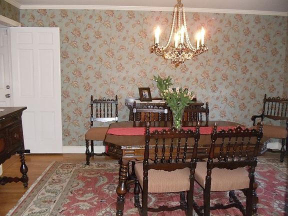 5th image of 39 Buckingham Dr