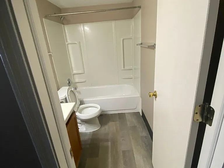 Southdale Square Apartments — Photo 43