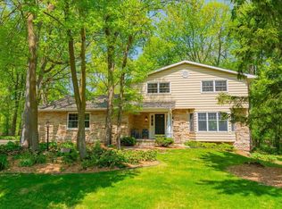 7798 Cherry Wood Ln, Verona, WI 53593