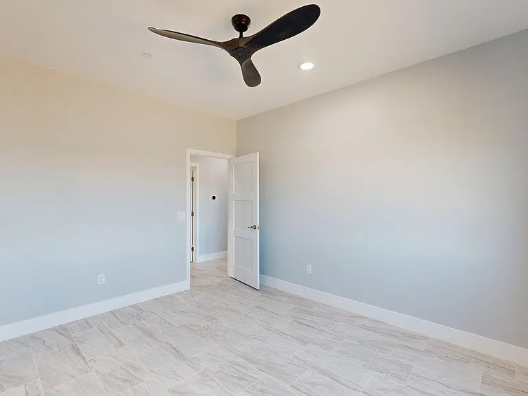 7095 W Los Reales Rd — Photo 16