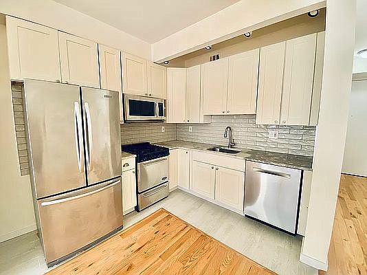 4th image of 301 W 57th St APT 7G