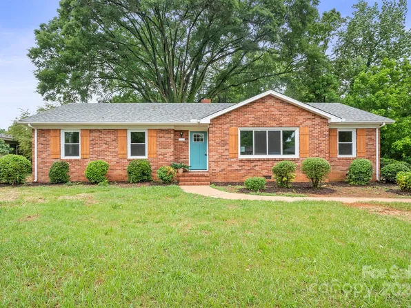 5432 Rockwood Rd, Charlotte, NC 28216