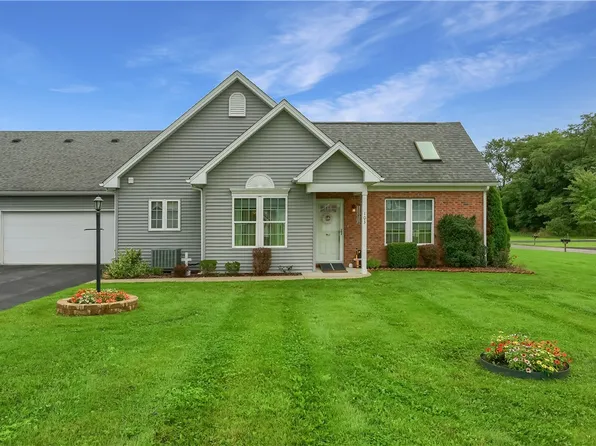 103 Nottingham Dr #19, Ellwood City, PA 16117