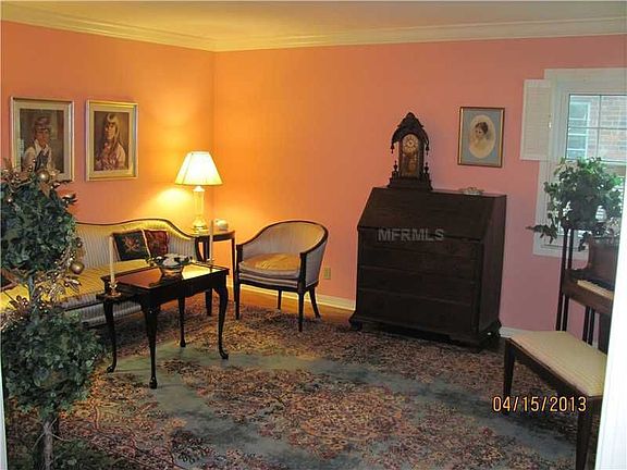 2nd image of 1502 S Sheridan Forest Dr