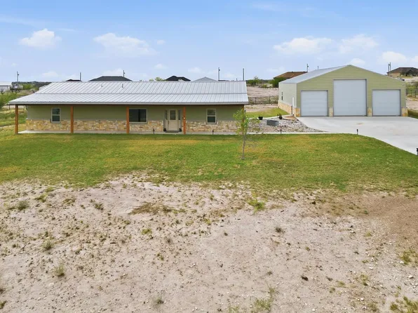 158 La Calma Dr, Del Rio, TX 78840