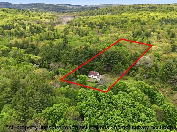 130 Crooked Ledge Rd, Southampton, MA 01073