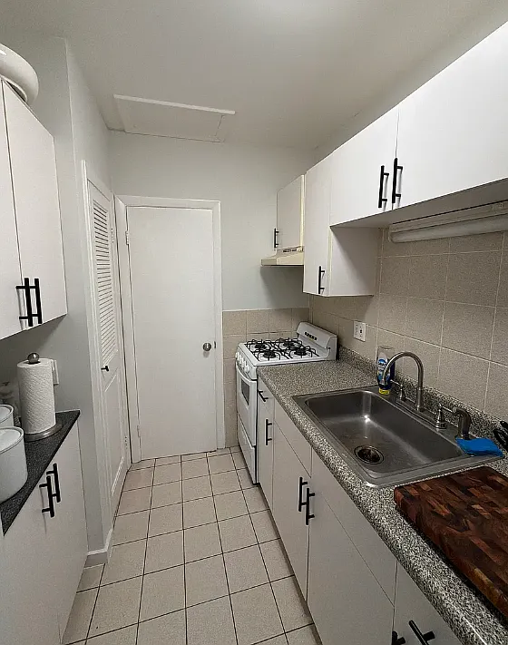 Studio, $2,450 — Photo 3