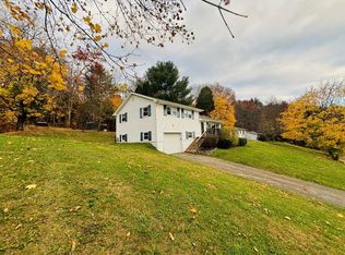 12 Deming Dr, Endicott, NY