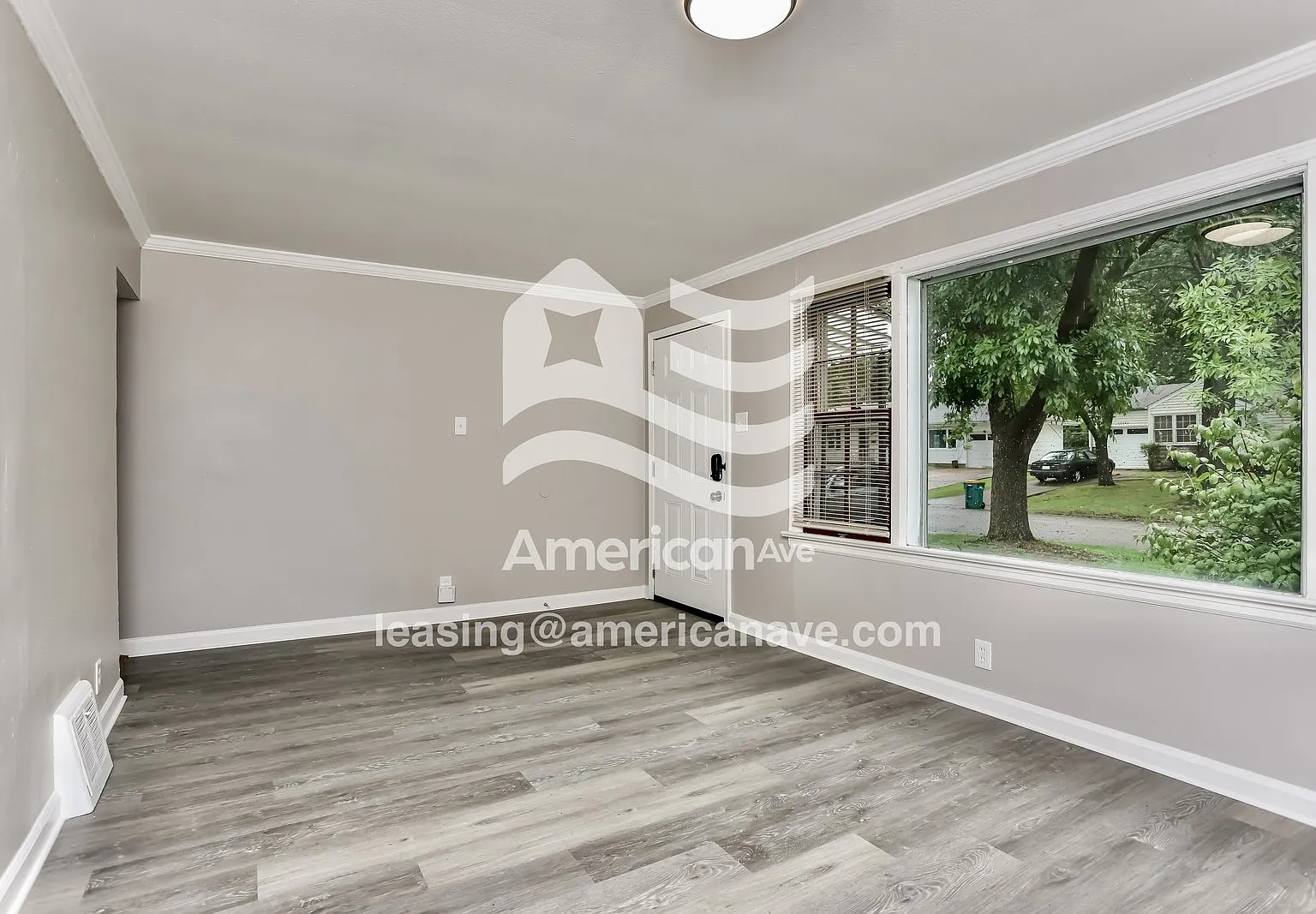 3 bed, 1.0 bath, 912 sqft, $1,330 — Photo 4