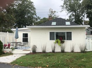 162 Old Kelsey Point Rd #B, Westbrook, CT 06498