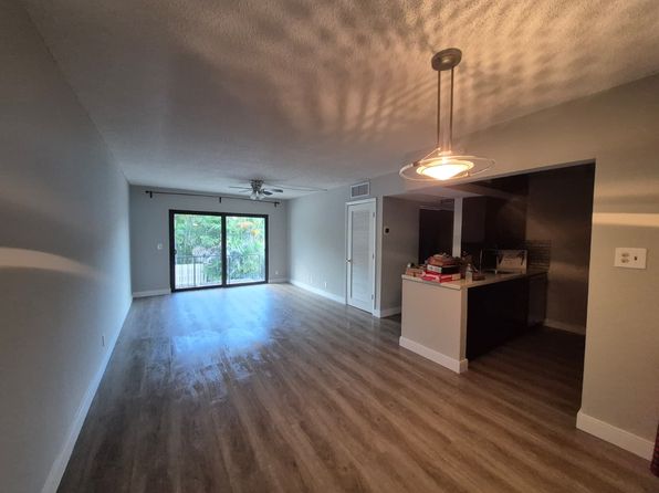875 NW 13th St APT 407