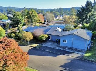 589 Ivy St, Florence, OR 97439