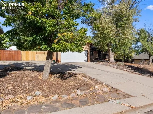 330 Crystal Hills Blvd, Manitou Springs, CO 80829