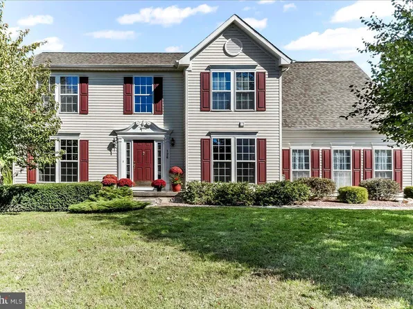126 Hemlock Dr, Cochranville, PA 19330