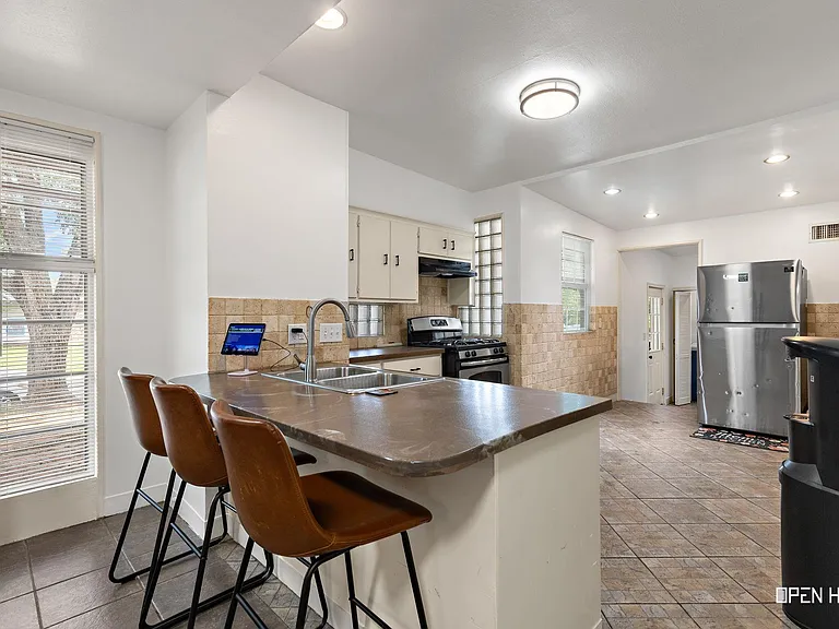2904 Sturdevandt Pl — Photo 13