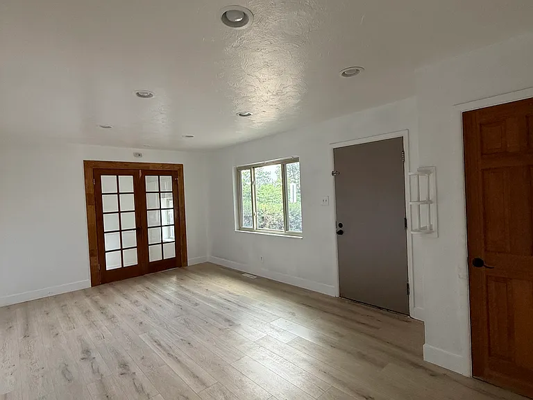 3566 W Amherst Ave — Photo 4