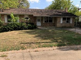 421 N 7th St, De Soto, MO 63020