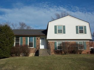 4807 Nottinghamshire Dr, Jeffersontown, KY 40299