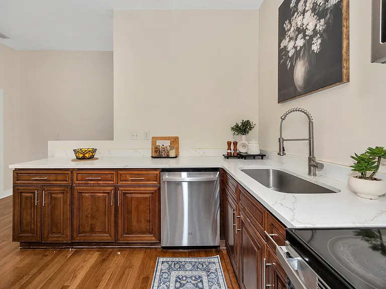 221 Beirne Ave NW — Photo 10