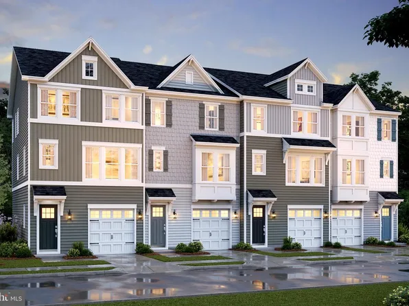 4 Buckthorn Ter, Fredericksburg, VA 22407