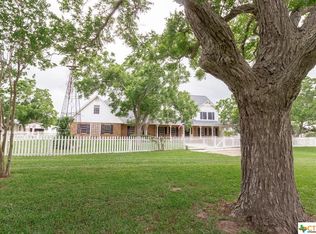 3006 Levi Sloan Rd, Victoria, TX 77904