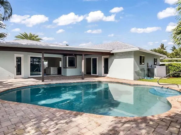 1041 SW 4th St, Boca Raton, FL 33486