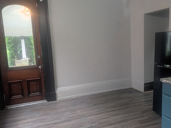 3rd image of 218 N 11th St #1