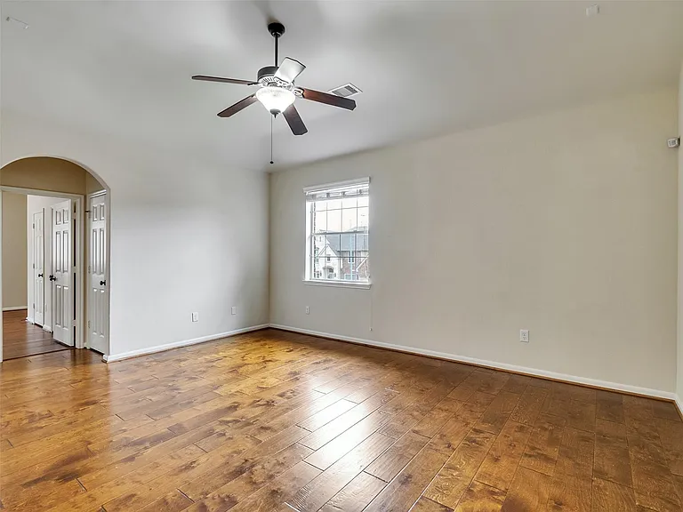28006 Hollyfare Dr — Photo 23