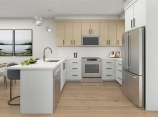 624 Manchester Rd #10, Victoria, BC V8T2P1