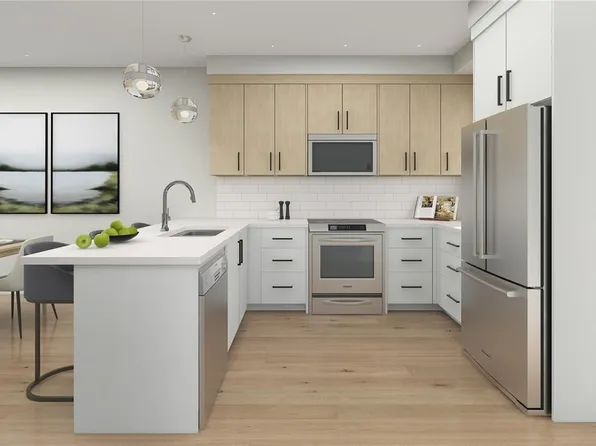 624 Manchester Rd #10, Victoria, BC V8T 2P1