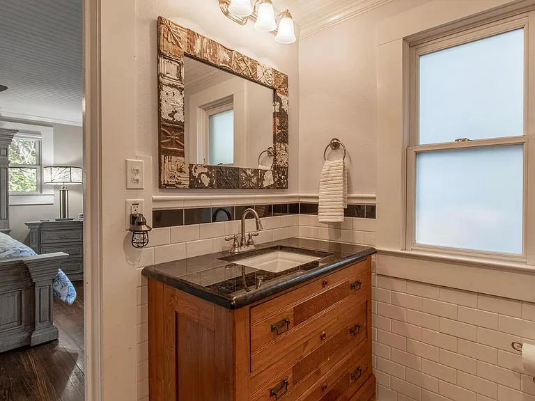 1503 S Elm St — Photo 27