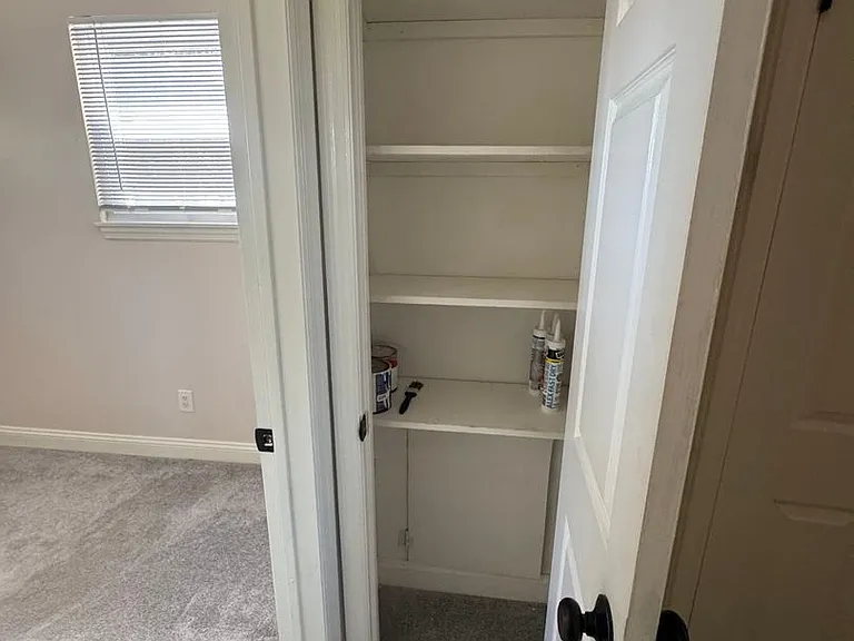657 Childs Ave — Photo 11
