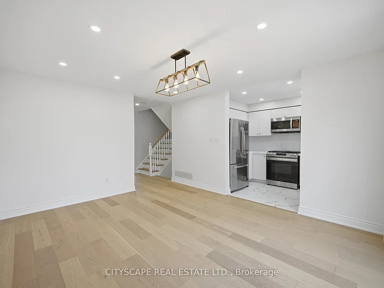 106 Tianalee Cres #UPPER — Photo 14