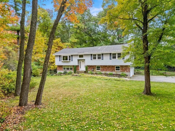 3 Candlewood Dr, Andover, MA 01810