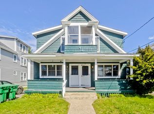 32 Chateaugay St, Chicopee, MA 01020