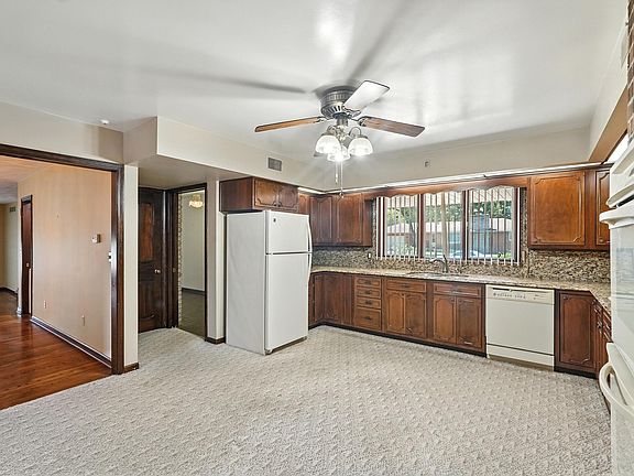 5th image of 5749 Ellsworth Ct