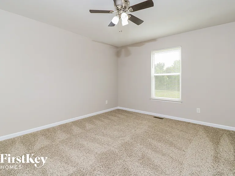 163 Briarwood Dr — Photo 8